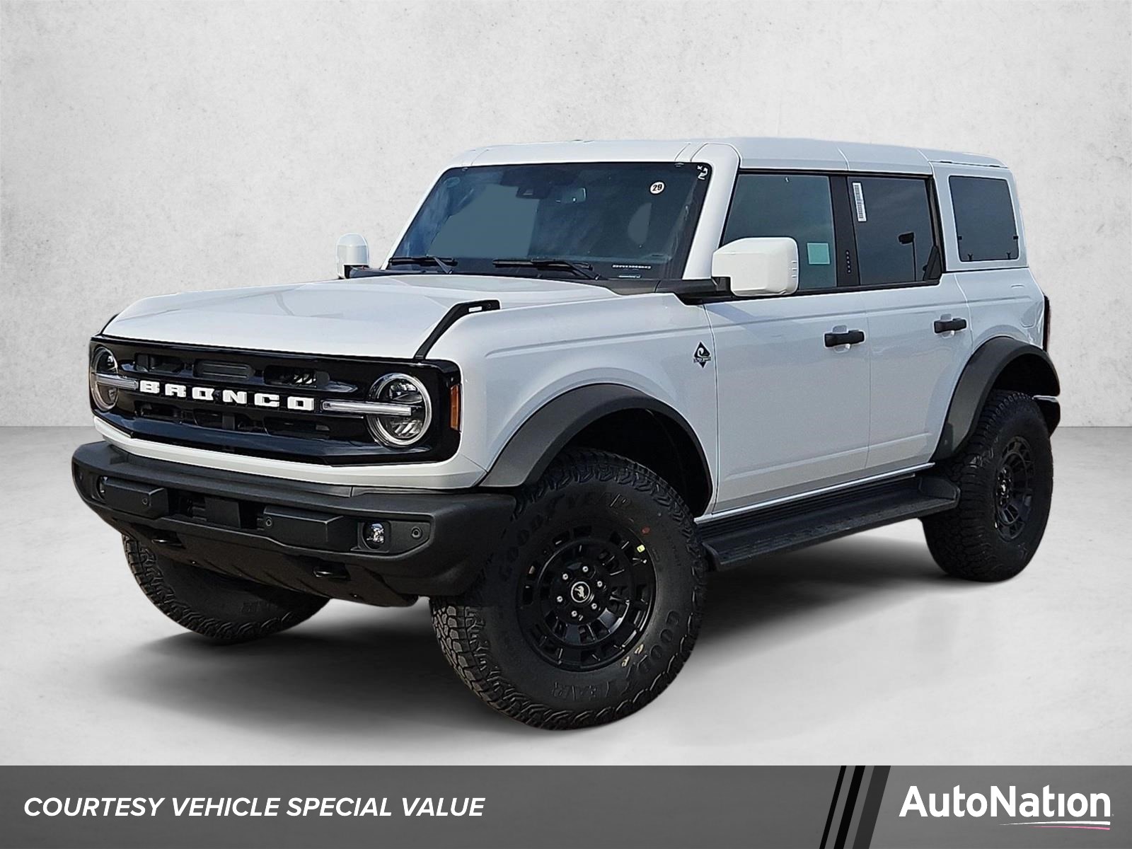 New 2026 Ford Bronco Outer Banks SUV