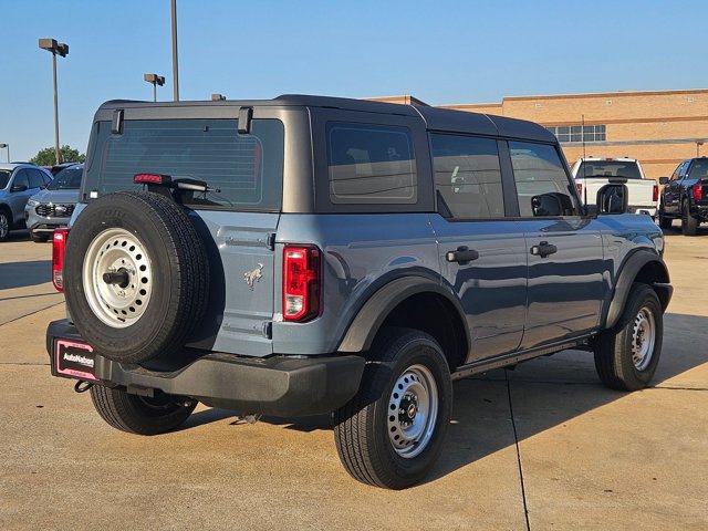 2025 Ford Bronco Base photo 2