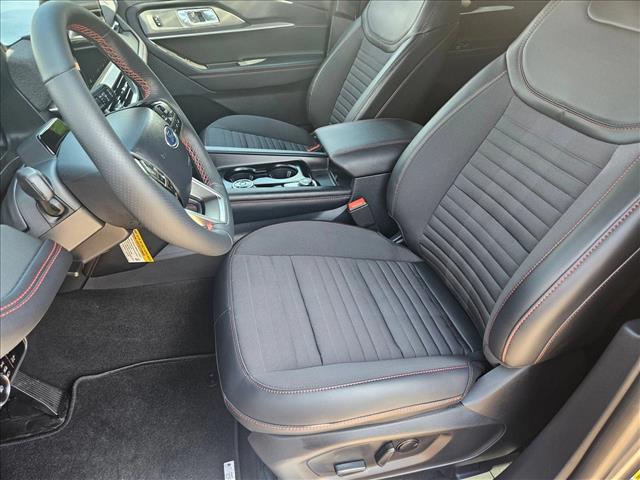 2025 Ford Explorer ST-Line photo 2