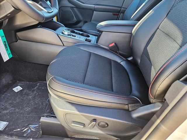 2025 Ford Escape ST-Line photo 4