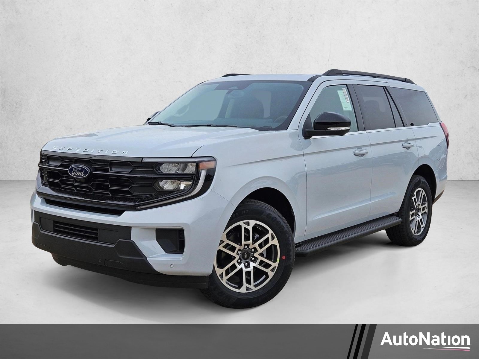 2026 Ford Expedition Active's photo