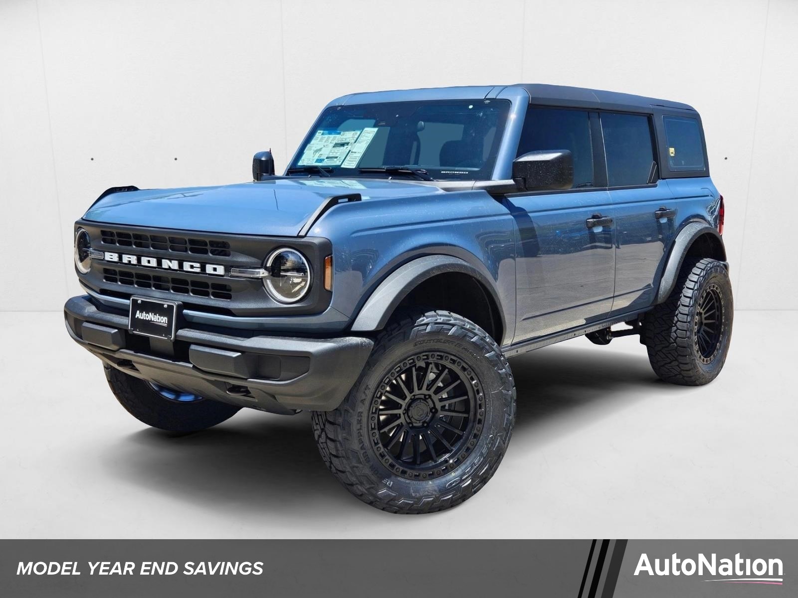 2025 Ford Bronco Base 4x4's photo