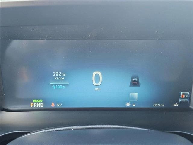 2025 Ford F-150 Lightning Flash - Photo 10