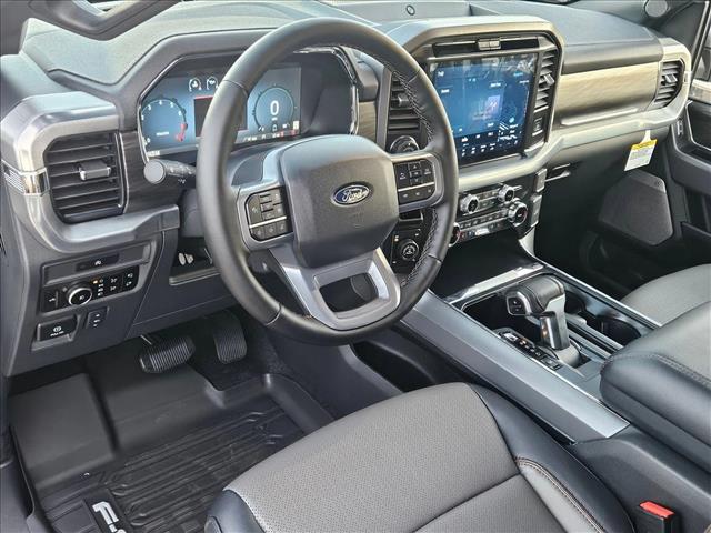 2025 Ford F-150 Lariat photo 3