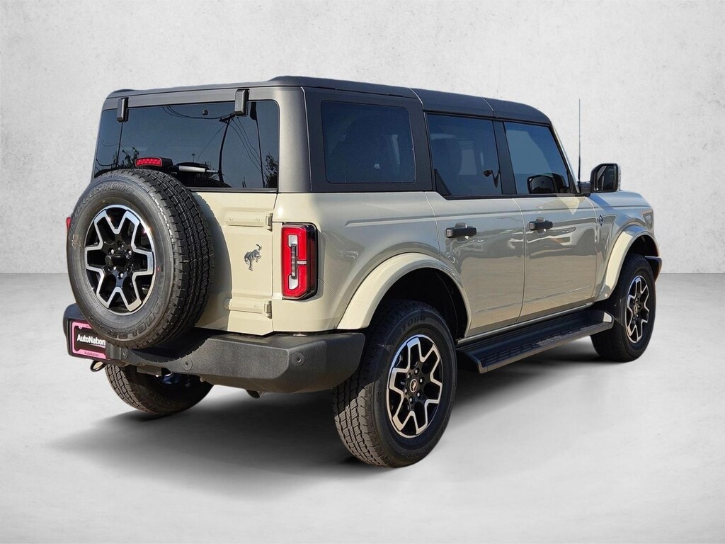 New 2026 Ford Bronco Outer Banks SUV