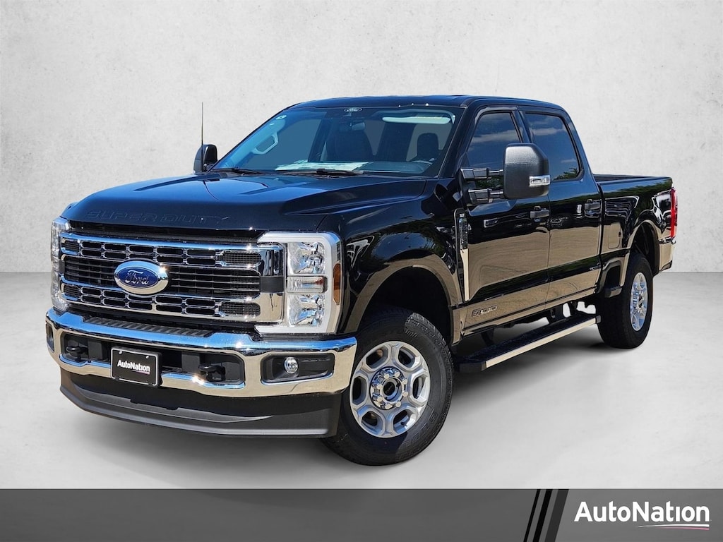 New 2026 Ford F-250 XLT Truck Crew Cab
