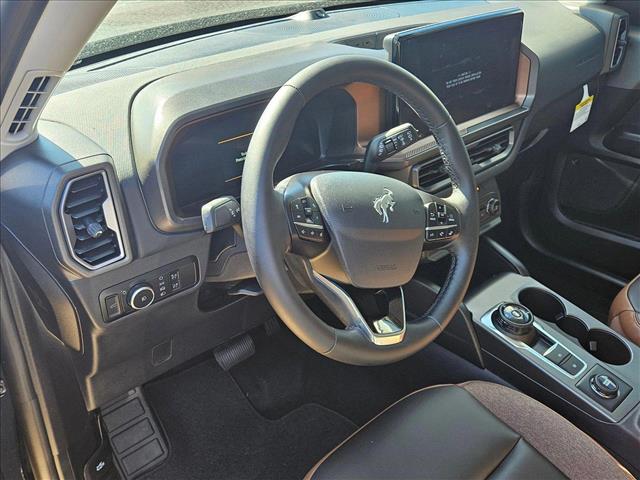 2025 Ford Bronco Sport Outer Banks photo 3