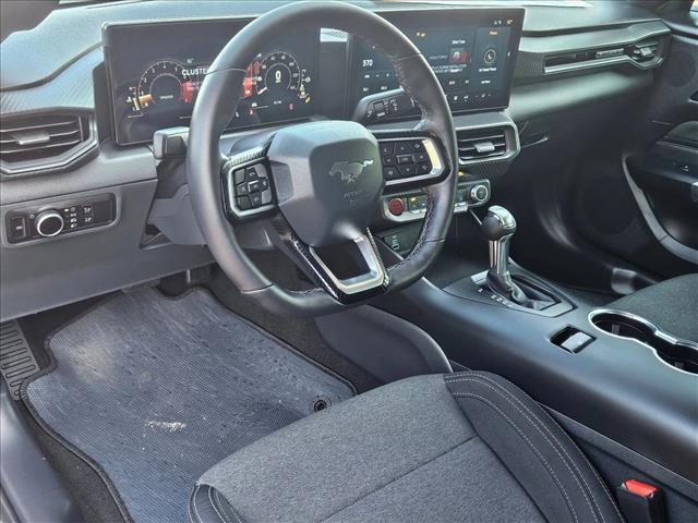 2025 Ford Mustang EcoBoost photo 3
