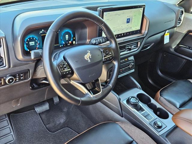 2025 Ford Bronco Sport Outer Banks photo 2