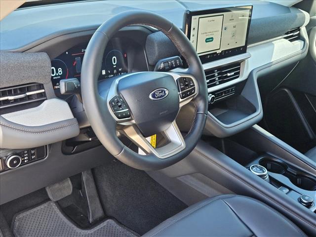 2026 Ford Explorer photo 2