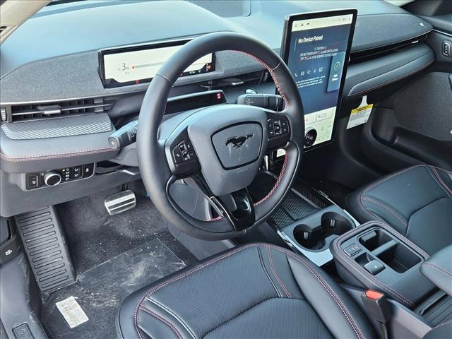 2025 Ford Mustang Mach-E Premium photo 3