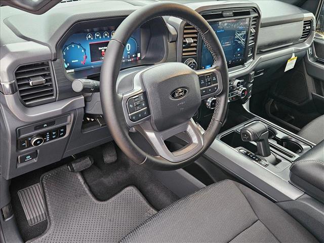 2025 Ford F-150 XLT photo 3