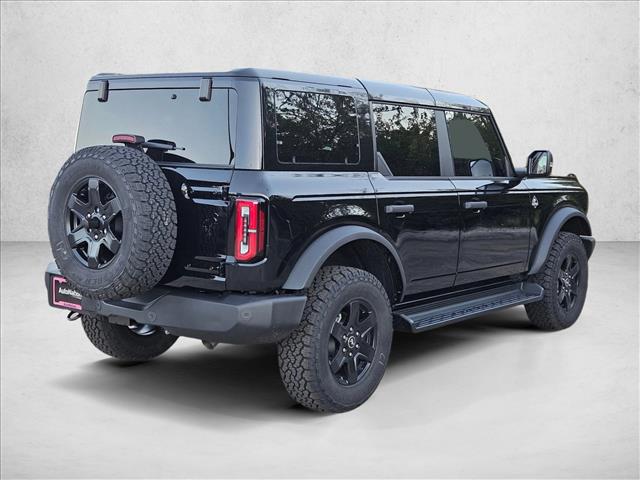 2025 Ford Bronco Outer Banks photo 2