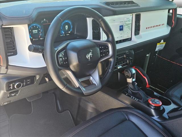 2025 Ford Bronco First Edition photo 3