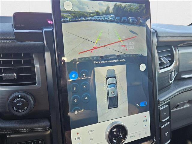 2025 Ford F-150 Lightning Flash - Photo 12