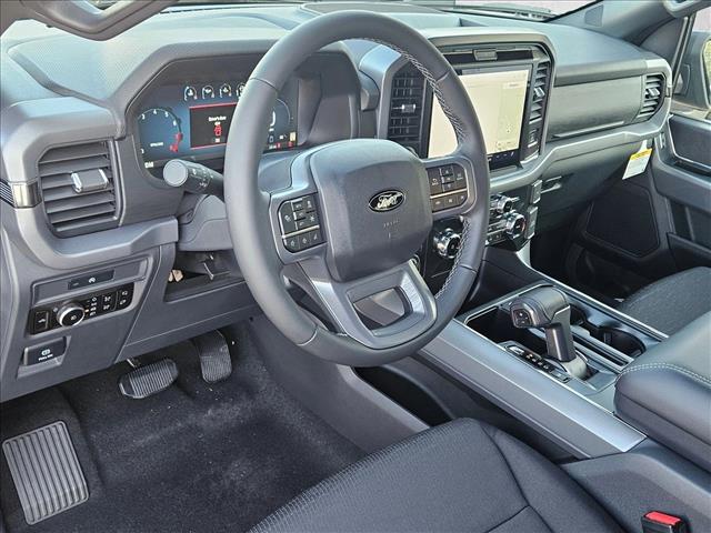 2025 Ford F-150 XLT photo 3