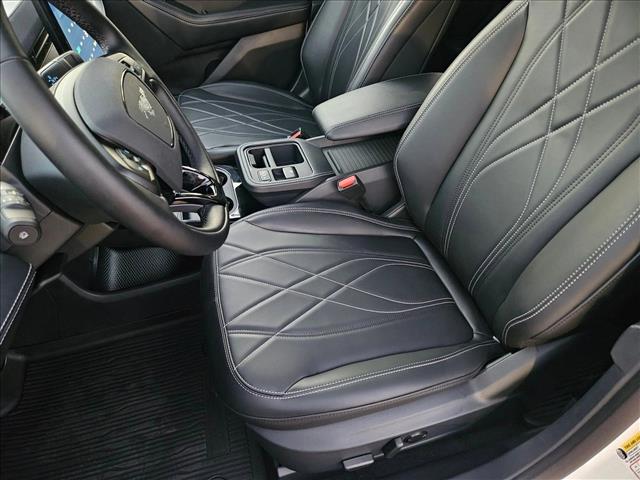 2025 Ford Mustang Mach-E Select photo 3