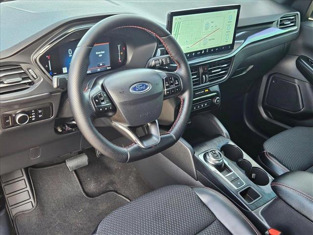 2025 Ford Escape ST-Line photo 3