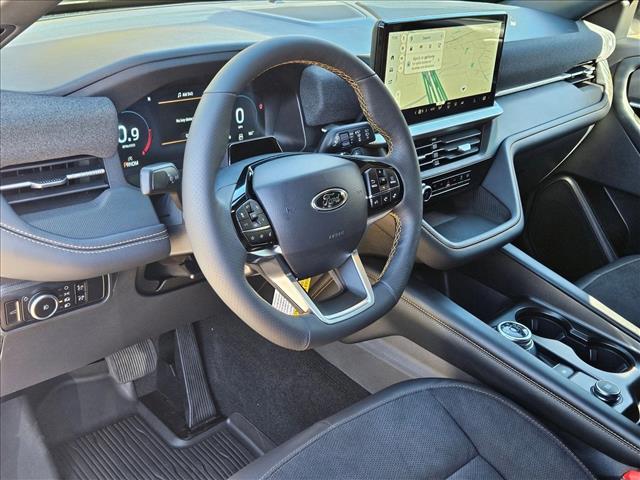 2026 Ford Explorer photo 2