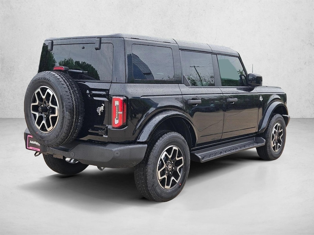 New 2026 Ford Bronco Outer Banks SUV