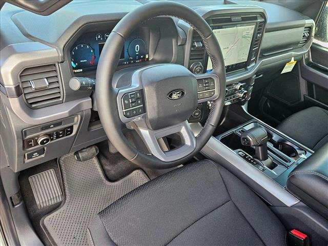 2025 Ford F-150 XLT photo 3