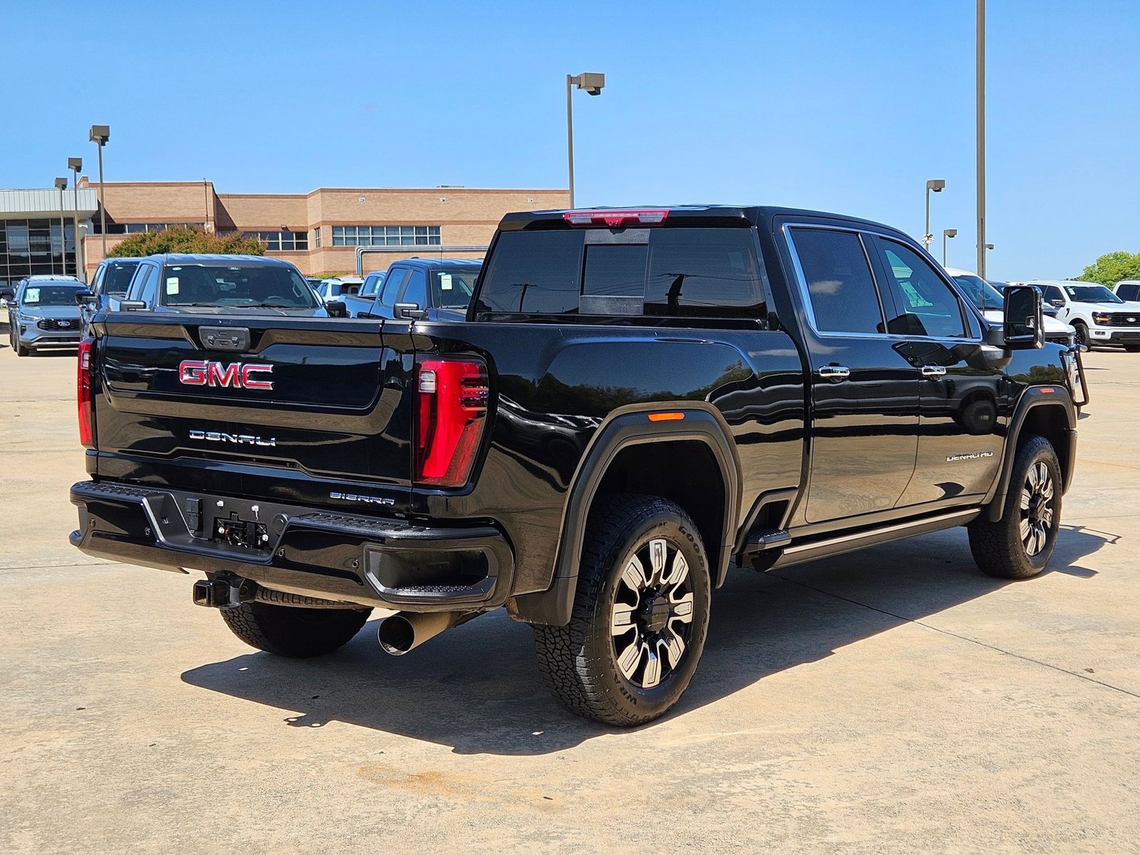2024 Gmc Sierra 2500 HD Denali photo 4