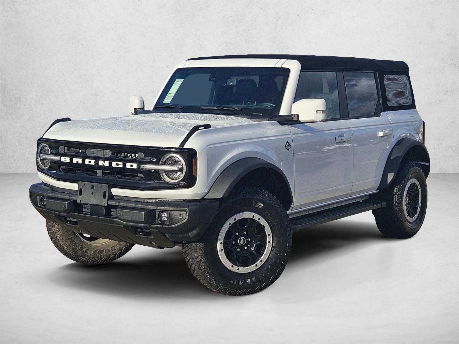 2024 Ford Bronco 4-Door Outer Banks's photo