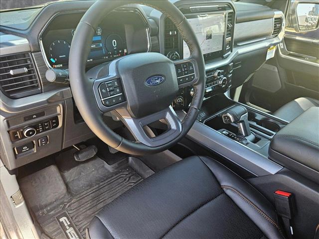 2025 Ford F-150 Lariat photo 3