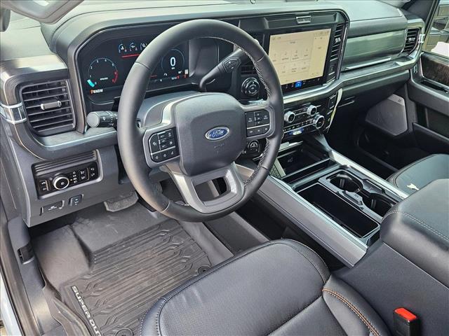 2025 Ford F-250 Lariat photo 3