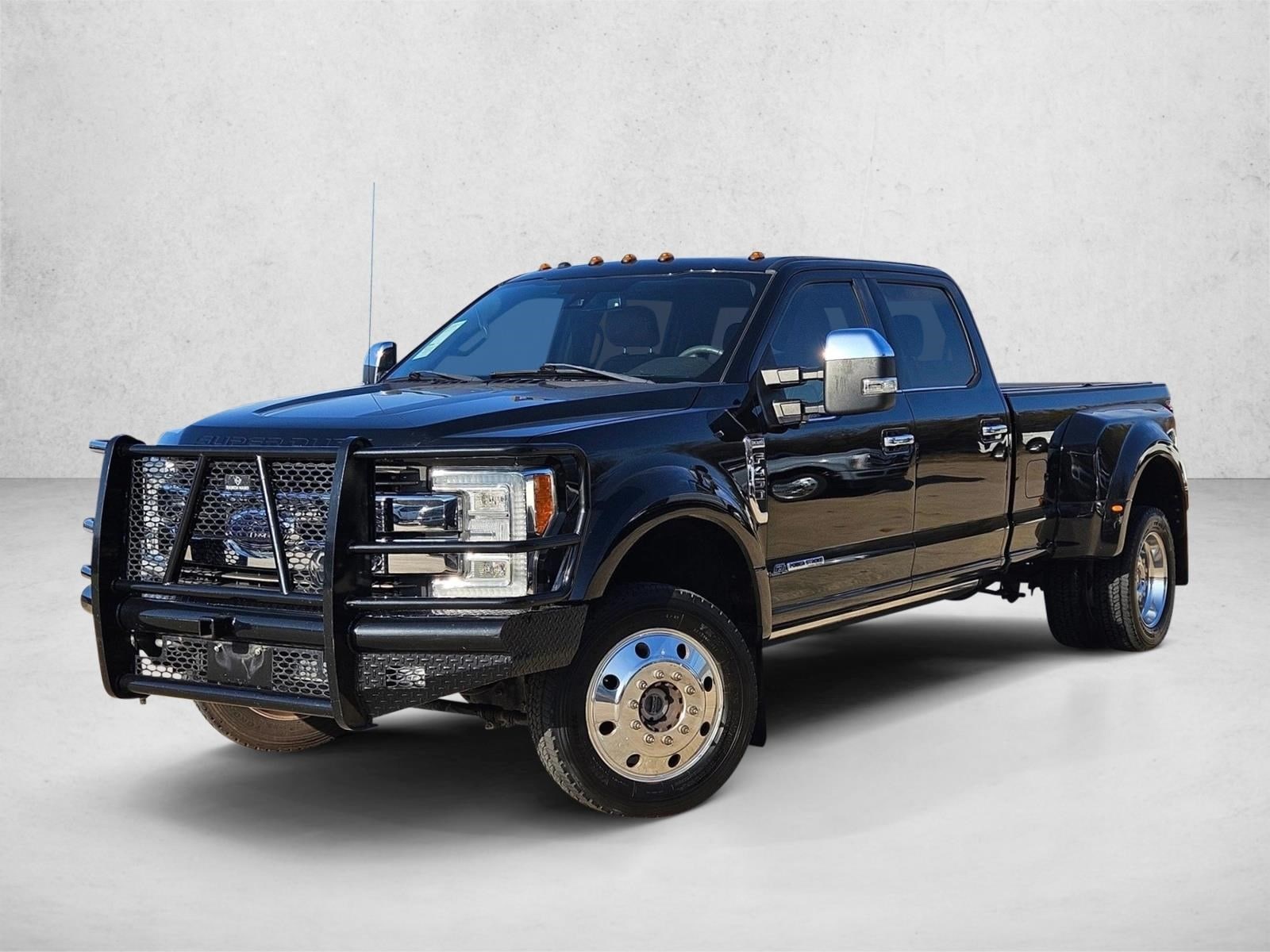 2017 Ford F-450 Super Duty King Ranch's photo
