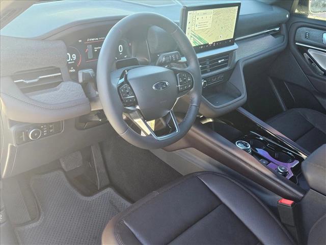2026 Ford Explorer Platinum photo 3