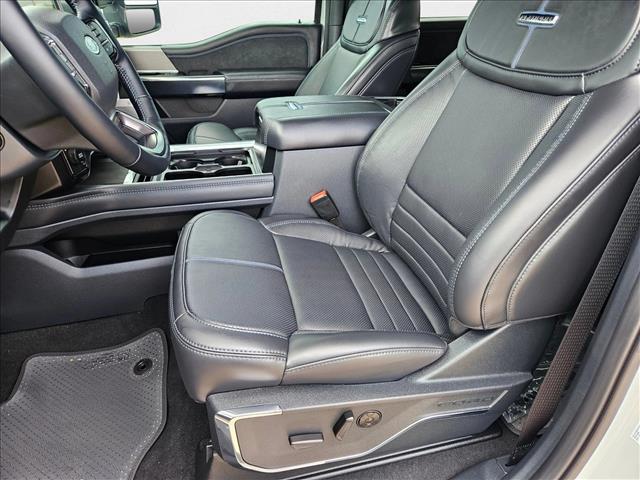 2026 Ford F-350 Platinum photo 4