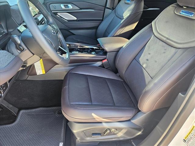 2026 Ford Explorer Platinum photo 4