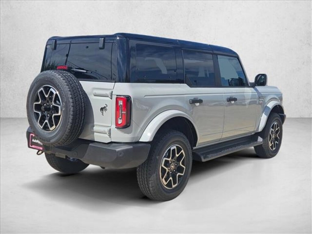 New 2026 Ford Bronco Outer Banks SUV