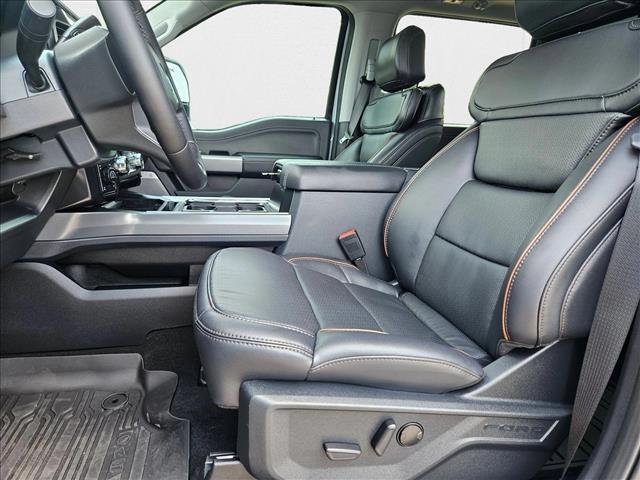2025 Ford F-250 Lariat photo 4