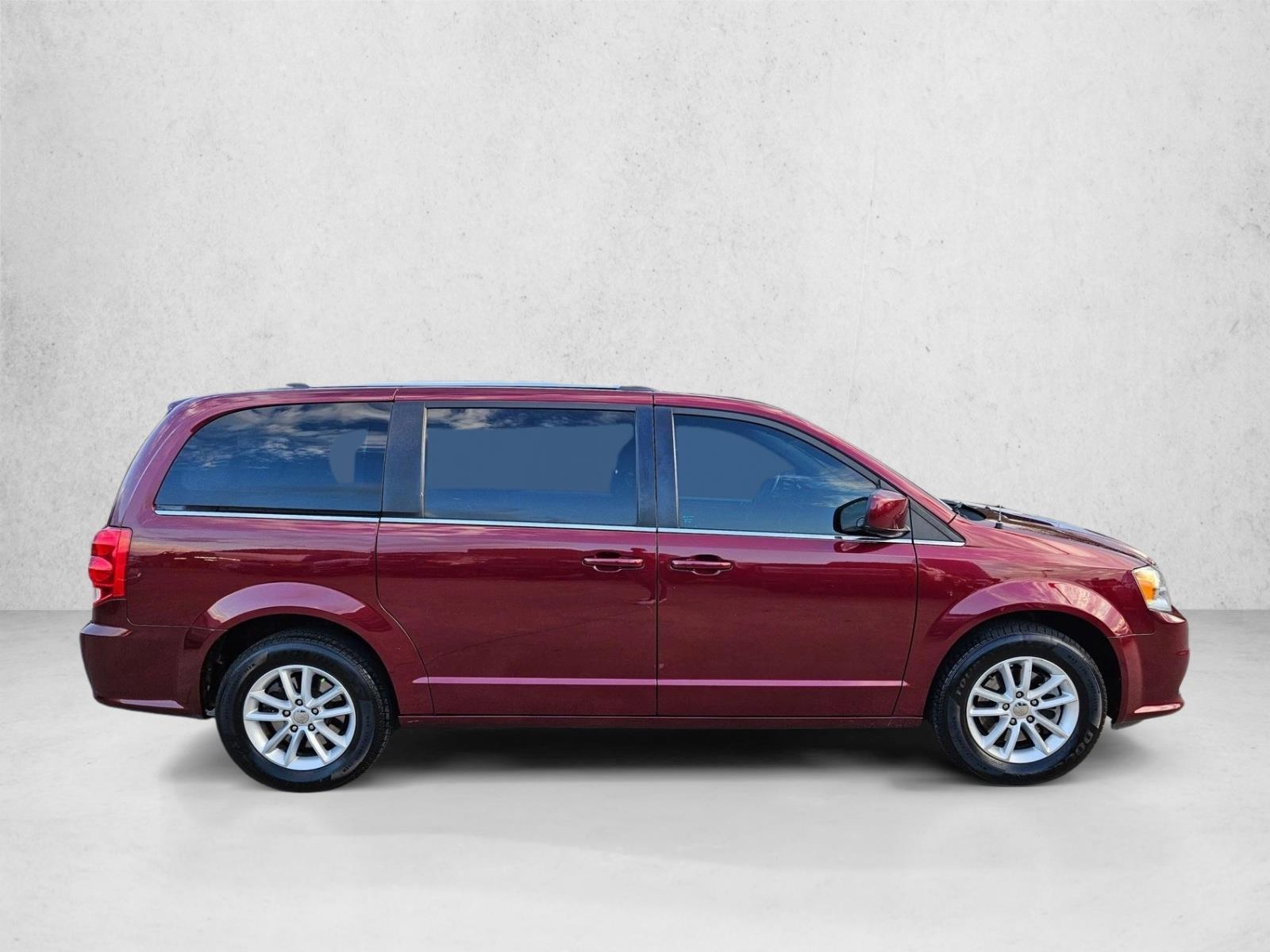 2019 Dodge Grand Caravan SXT photo 3