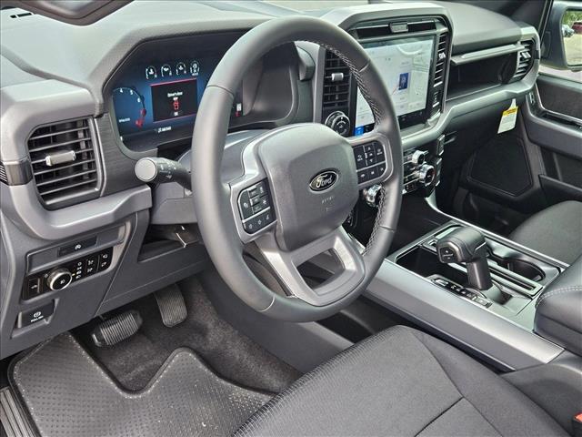 2025 Ford F-150 XLT photo 3