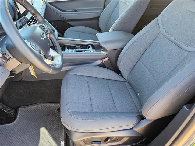 2026 Ford Explorer photo 3