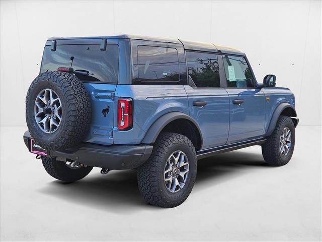2025 Ford Bronco Badlands photo 2