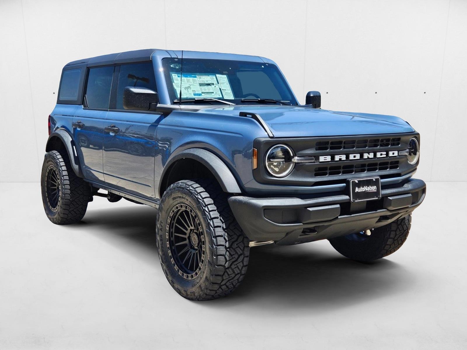 2025 Ford Bronco 4-Door Base - Photo 6