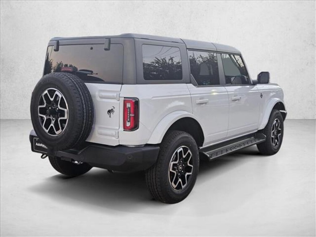 New 2025 Ford Bronco Outer Banks SUV