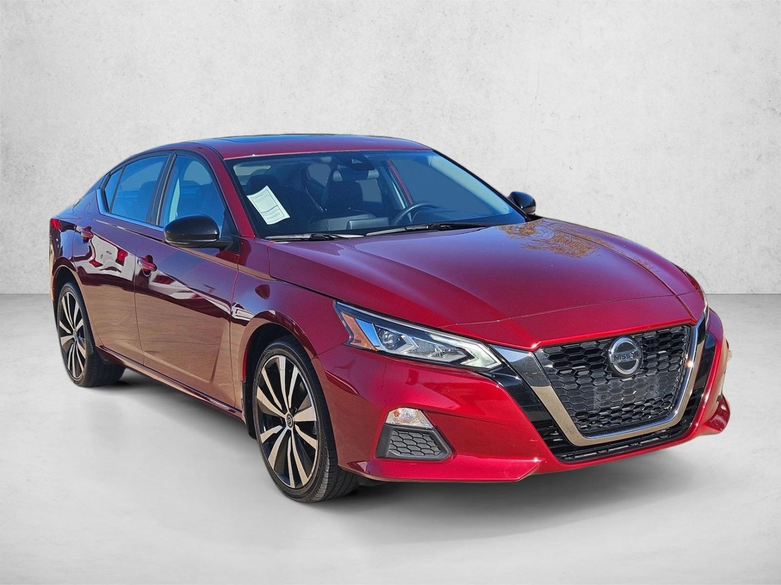 2021 Nissan Altima 2.5 SR photo 3