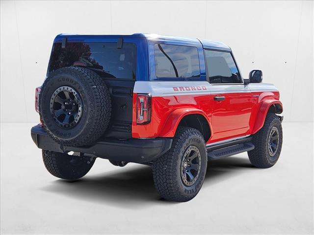 2025 Ford Bronco First Edition photo 2