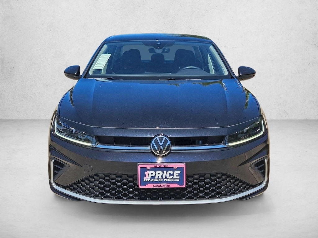 Certified 2025 Volkswagen Jetta SE Sedan