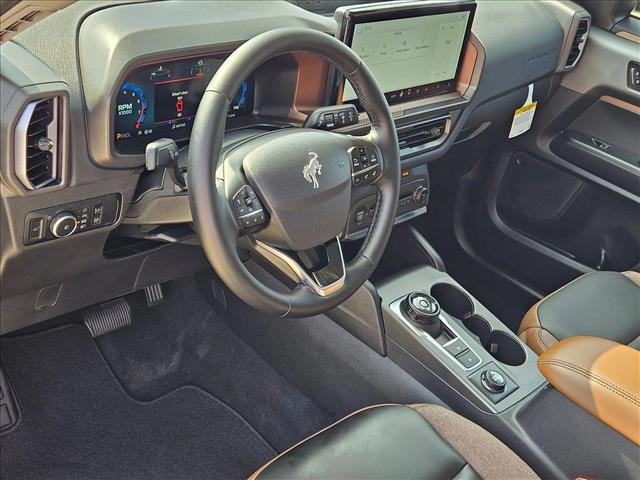 2025 Ford Bronco Sport Outer Banks photo 3