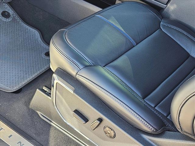 2026 Ford F-250 Platinum photo 4