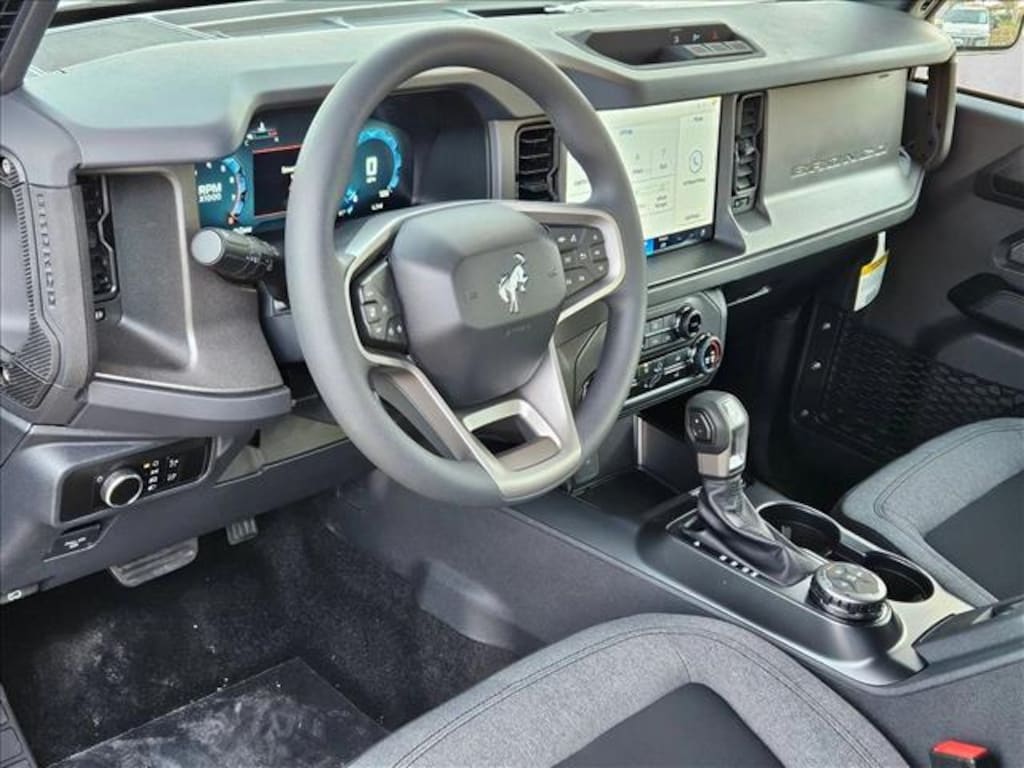 New 2025 Ford Bronco Base SUV