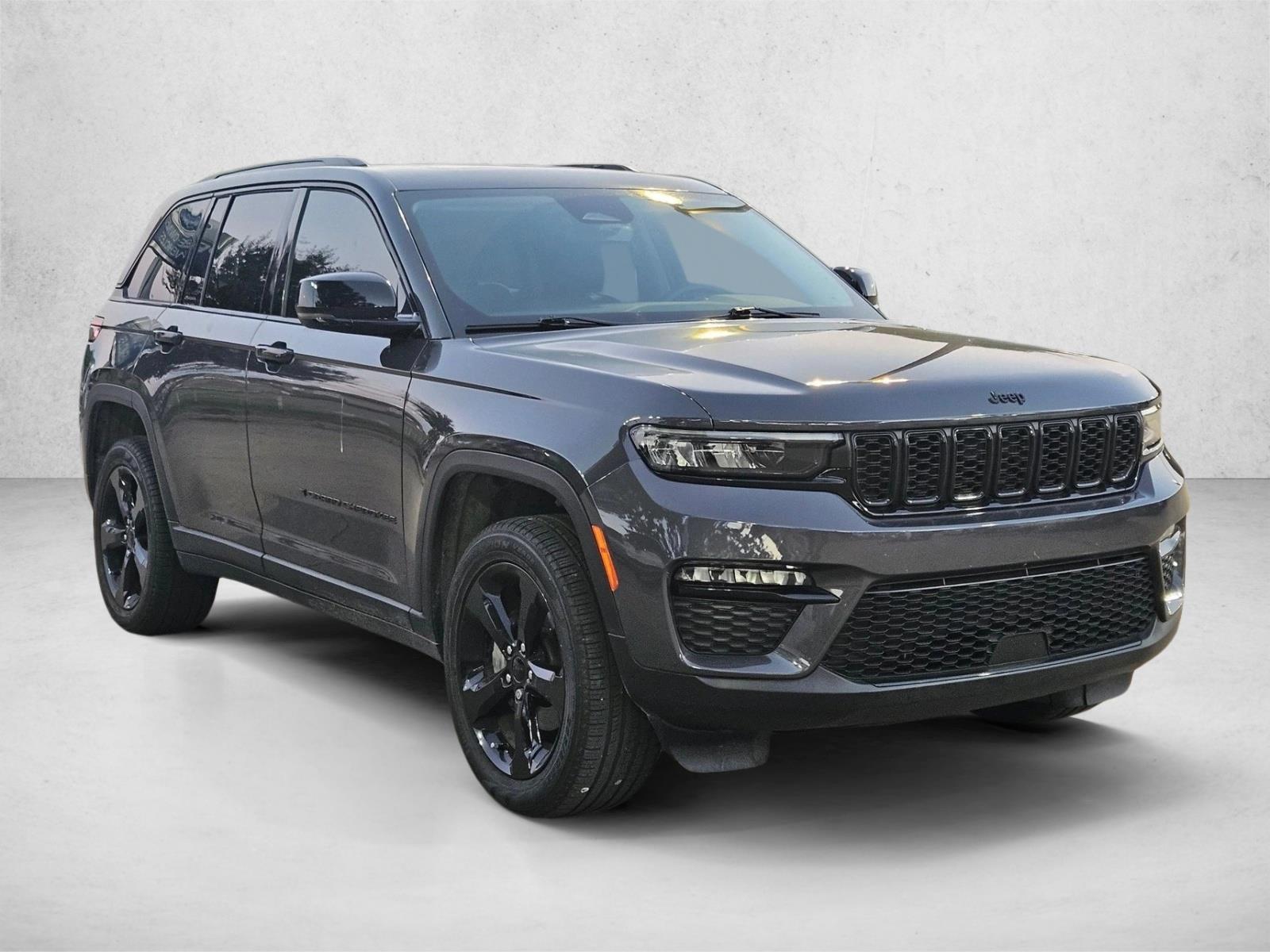 2024 Jeep Grand Cherokee Limited photo 3