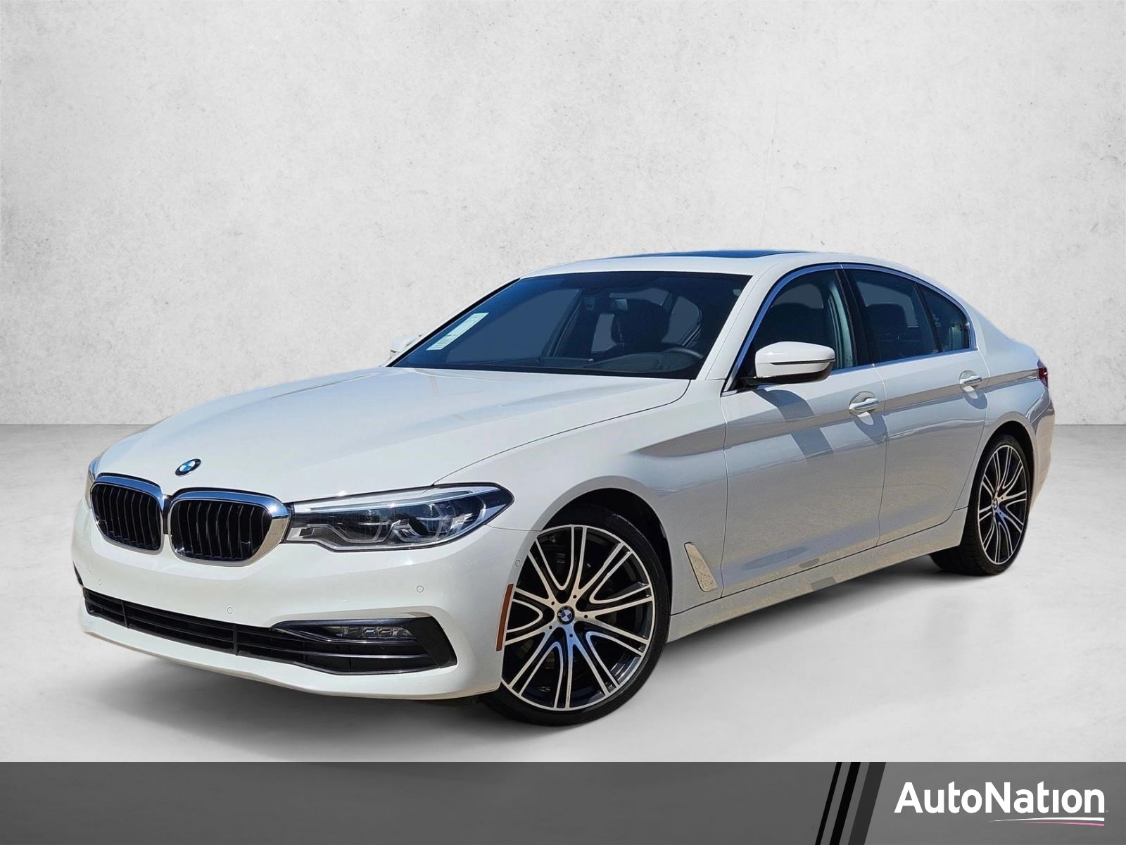 2017 BMW 5 Series 540i Sedan's photo