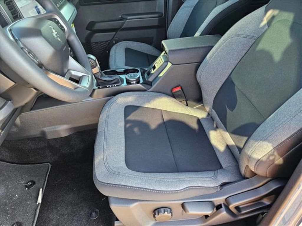 New 2025 Ford Bronco Base SUV